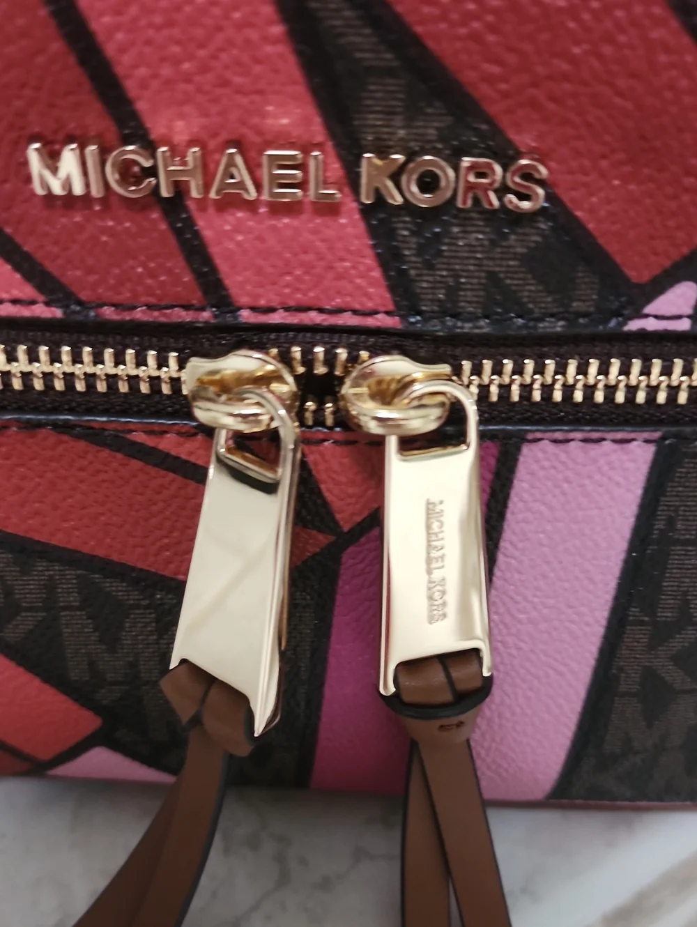 ‼️ONLY ONE!!‼️  🎒🤩 MICHAEL KORS Rhea Signature Medium Backpack 🎒🤩